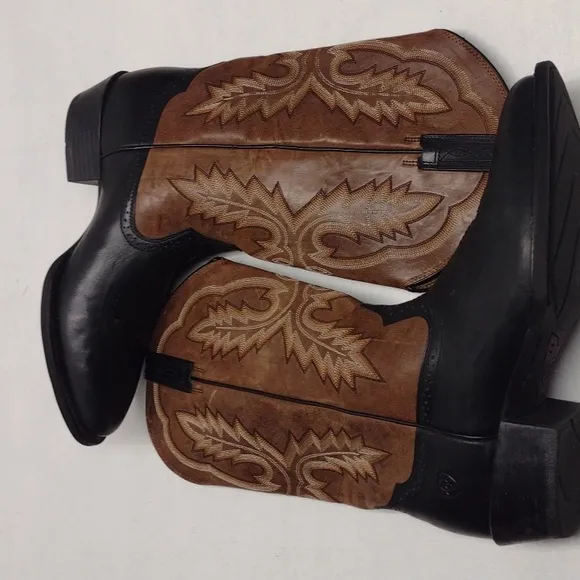 Ariat Black and Brown Cowboy Boots with Intricate Stitching Size 10 1/2 …