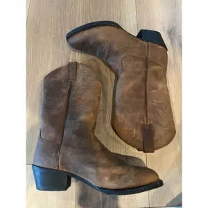 Ariat Brown Western Cowboy Boots with Distressed Leather