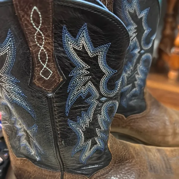 Ariat Classic Two-Tone Cowboy Boots with Western Stitching