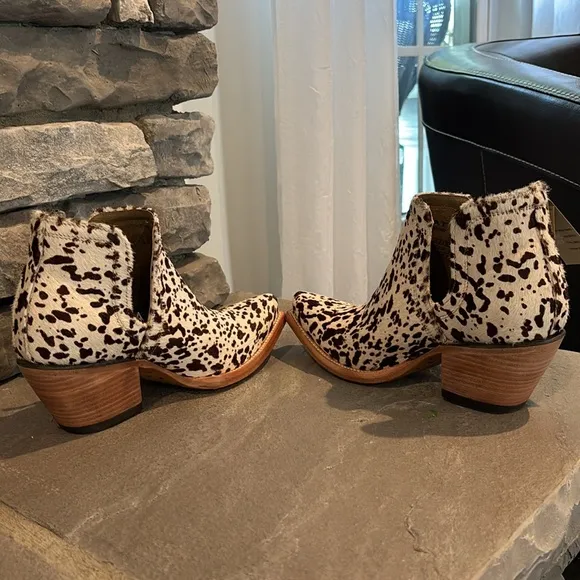 Ariat Dixon Haircalf Cow Hair On 100% leather X toe Westween slip on ankle boots