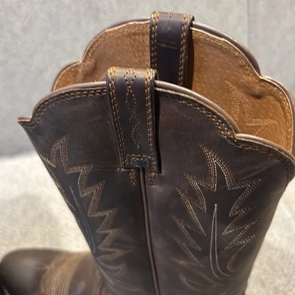 Ariat heritage western distressed brown   Boots 7.5