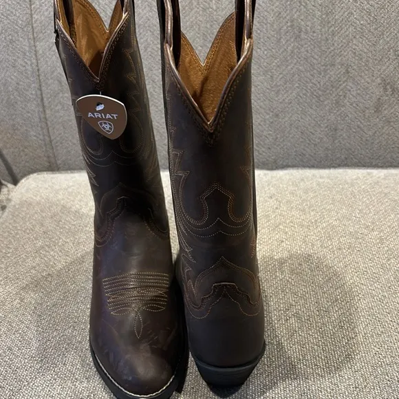 Ariat heritage western distressed brown   Boots 7.5