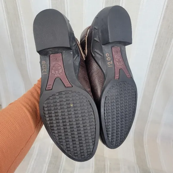 Ariat Leather Slip On Mules Brown Size 9B Vintage Retro