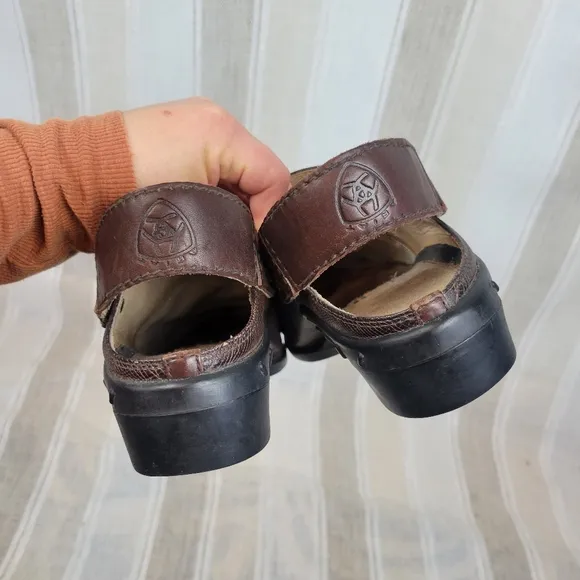 Ariat Leather Slip On Mules Brown Size 9B Vintage Retro