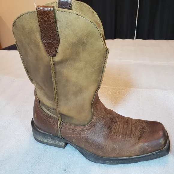 ARIAT Men's 9 D Rambler Western Boots Brown Leather Square Toe 10002317 Flaws