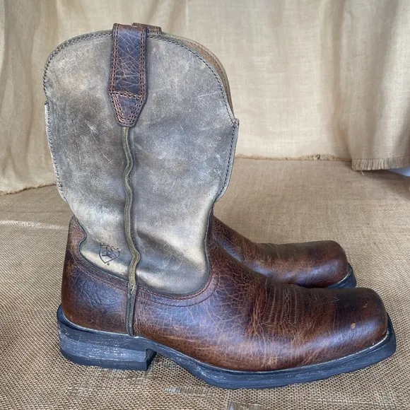 Ariat Men’s Rambler Distressed Western Slip on Boots