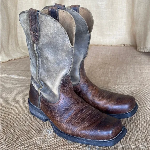 Ariat Men’s Rambler Distressed Western Slip on Boots