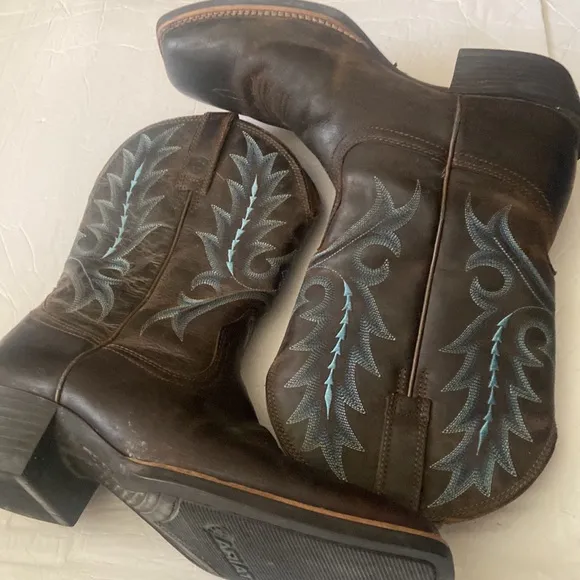 Ariat men’s western boots