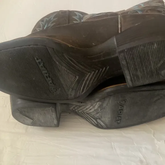 Ariat men’s western boots
