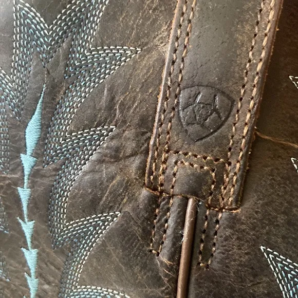 Ariat men’s western boots