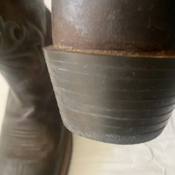 Ariat men’s western boots