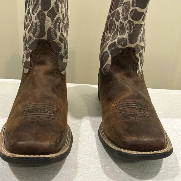 ARIAT Quickdraw slip in western leather upper/animal print cowgirl boots size 3