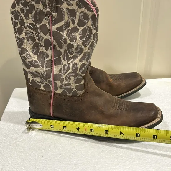 ARIAT Quickdraw slip in western leather upper/animal print cowgirl boots size 3