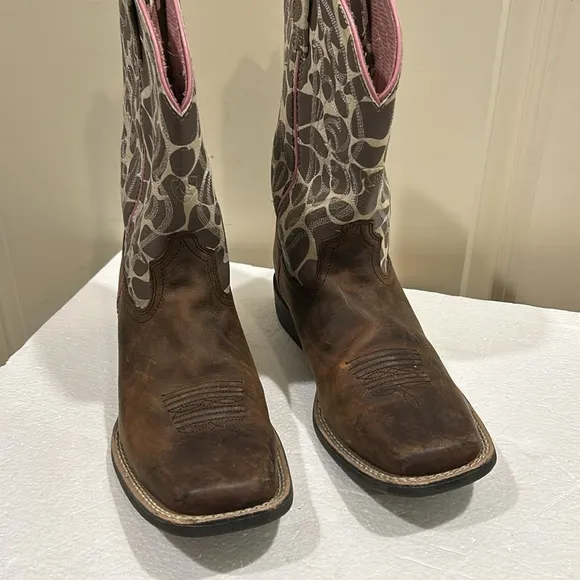 ARIAT Quickdraw slip in western leather upper/animal print cowgirl boots size 3