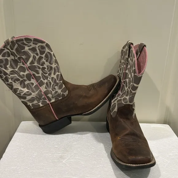 ARIAT Quickdraw slip in western leather upper/animal print cowgirl boots size 3