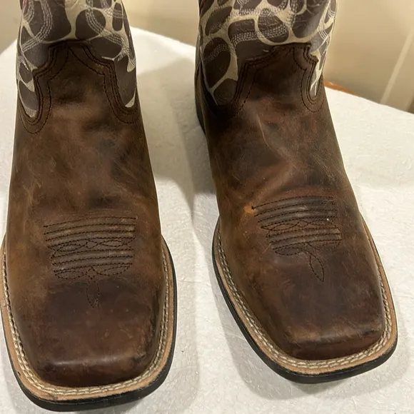ARIAT Quickdraw slip in western leather upper/animal print cowgirl boots size 3