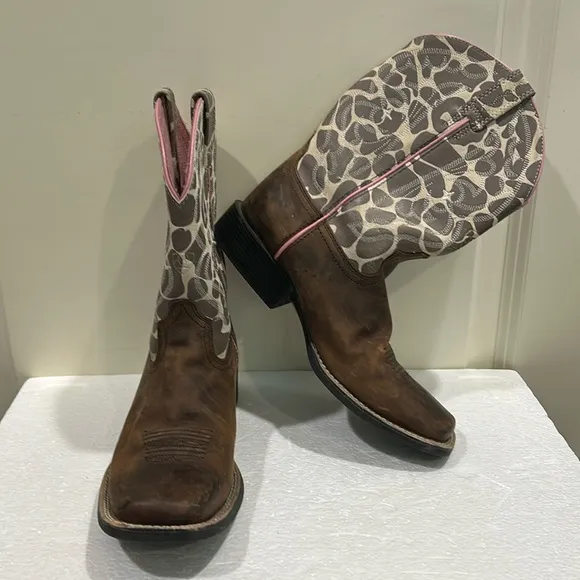 ARIAT Quickdraw slip in western leather upper/animal print cowgirl boots size 3
