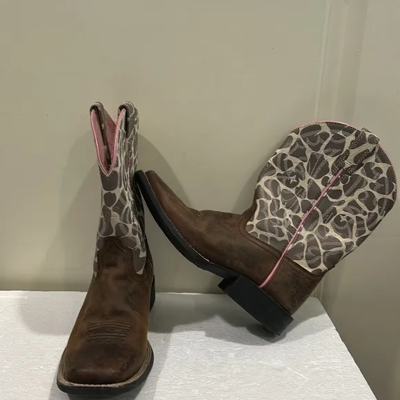 ARIAT Quickdraw slip in western leather upper/animal print cowgirl boots size 3