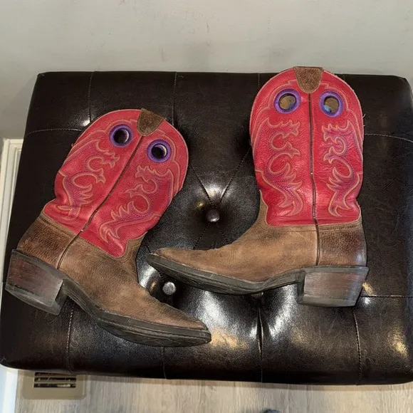 Ariat red and purple embroidered crossfire pull on cowgirl western boots 8.5B