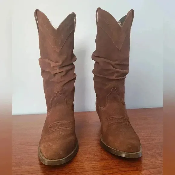 Ariat Suede Leather Deep Brown Slouchy Western Inspired Heeled Boots(8.5)