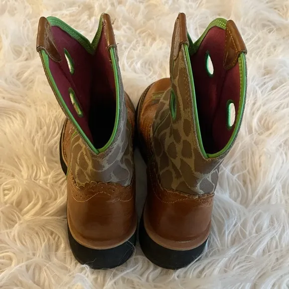ARIAT western leather pull on cowgirl boots