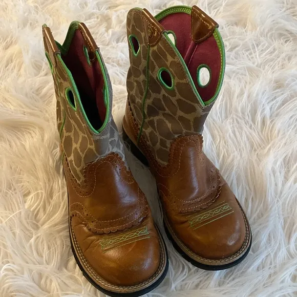 ARIAT western leather pull on cowgirl boots