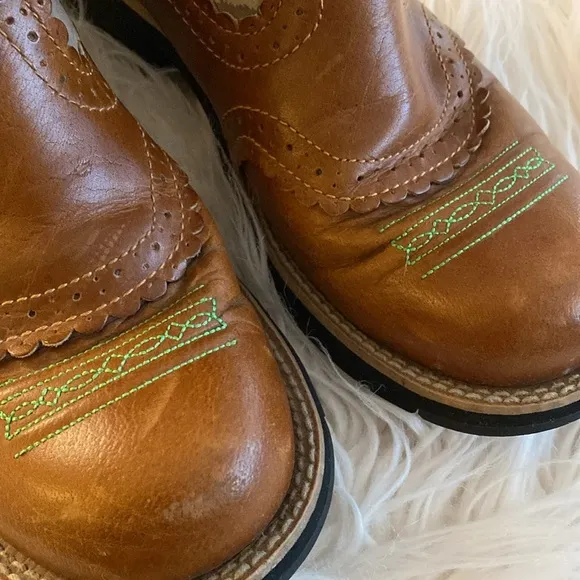 ARIAT western leather pull on cowgirl boots