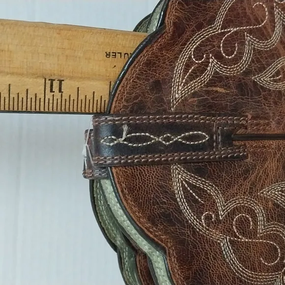 Ariat Cowgirl Boots...Size 8...EUC