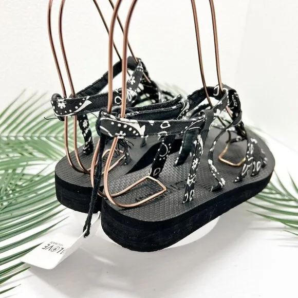 ARIZONA LOVE Trekky Flat Spartiate Strappy Sandals In Black Bandana Size 38 NWOB