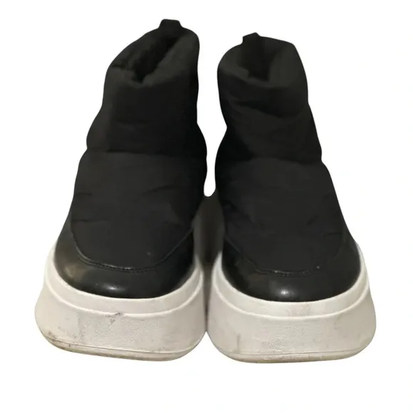 ASH Maxi Padded Platform Puffer Boots in Black/White Women’s 8.5