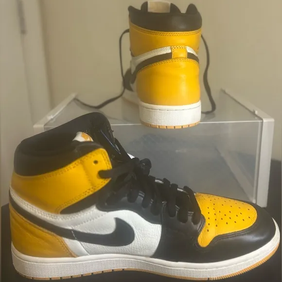 Authentic Jordan 1 Retro High OG Yellow Ochre Sneakers