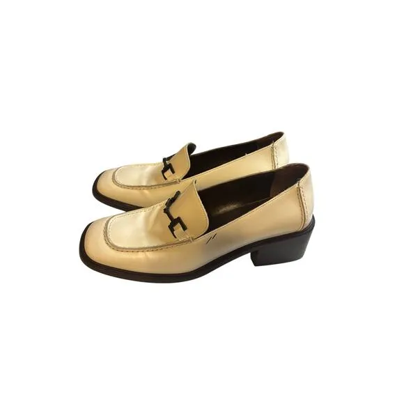 Authentic Vintage GUCCI white patent leather loafers with black horsebit