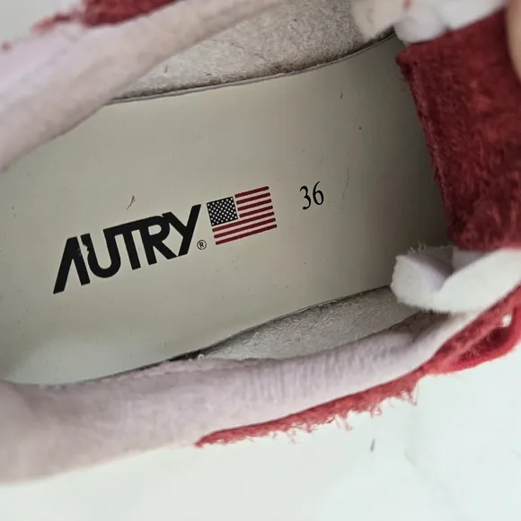 AUTRY Medalist 01 Red Suede Flat Low Sneakers Women’s Size 36 or US 6