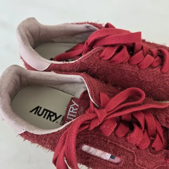 AUTRY Medalist 01 Red Suede Flat Low Sneakers Women’s Size 36 or US 6