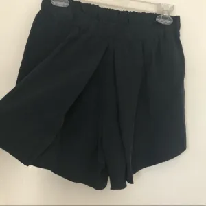 Aviva Zilberman Black Silk Skort size 4