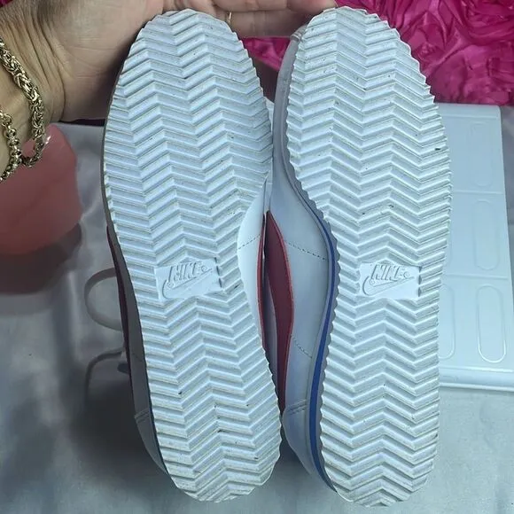 (B) Nike‎ Cortez, Y2k, Women's size 5