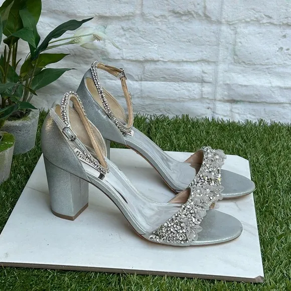 Badgley Mischka finesse Silver embellished evening sandals size 9