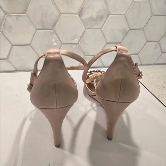 Badgley Mischka Pink Satin Abigail Crystal Embellished Wedge Sandals Size 10