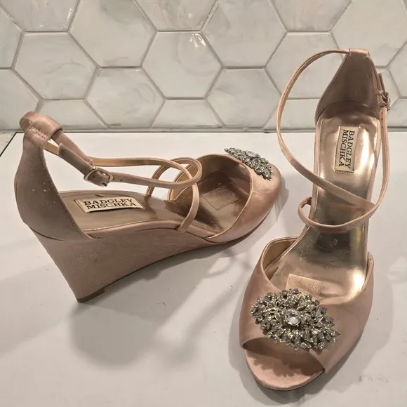 Badgley Mischka Pink Satin Abigail Crystal Embellished Wedge Sandals Size 10