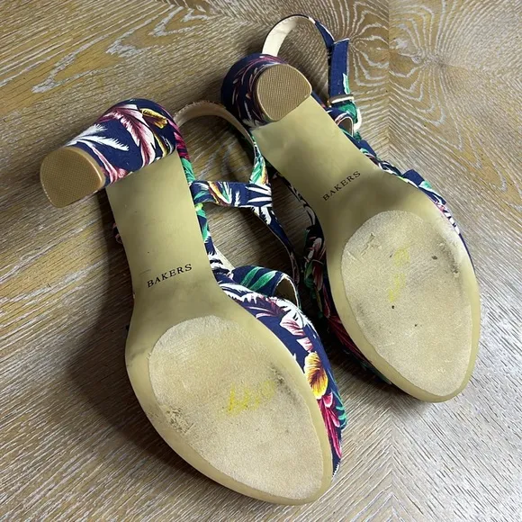 BAKERS McCoy Navy Floral Tropical High Heel Sandals 11