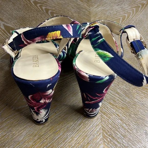 BAKERS McCoy Navy Floral Tropical High Heel Sandals 11
