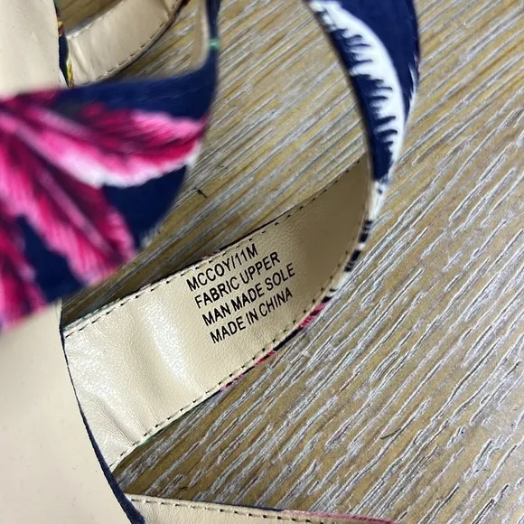 BAKERS McCoy Navy Floral Tropical High Heel Sandals 11