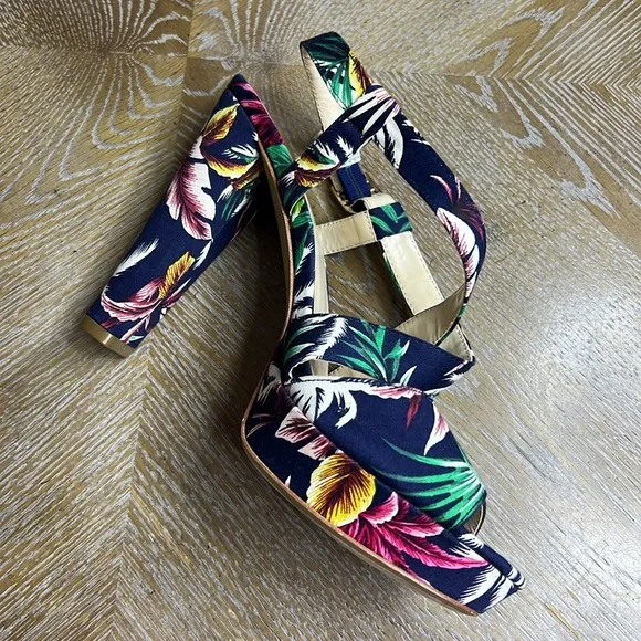 BAKERS McCoy Navy Floral Tropical High Heel Sandals 11