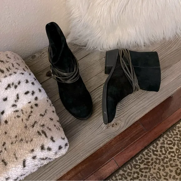 Baldi LONDON Black Suede Zipper Chain Slip On Ankle  Booties Sz 37 (6-6.5)