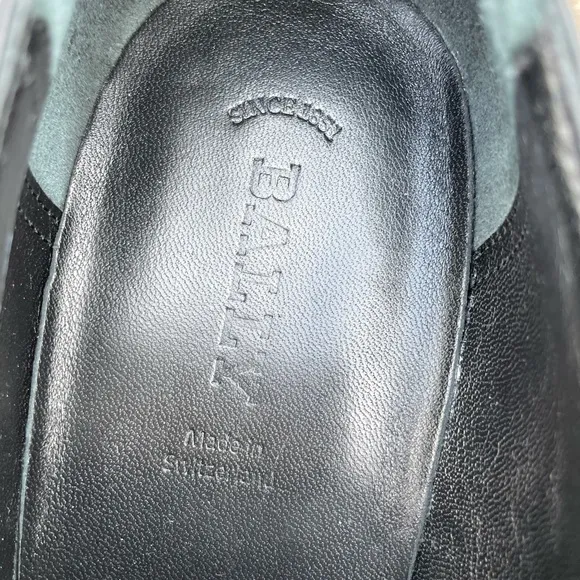 Bally Danube black leather slip on loafers 9