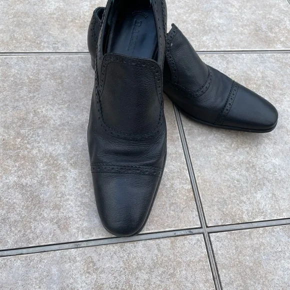 Bally Danube black leather slip on loafers 9