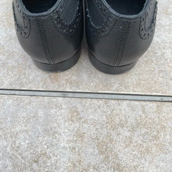 Bally Danube black leather slip on loafers 9