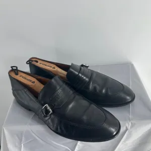 Bally wellwood black leather buckle loafers