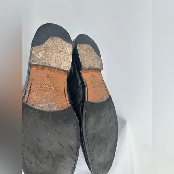 Bally wellwood black leather buckle loafers