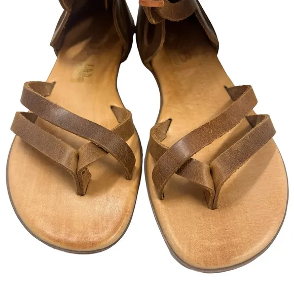 B&amp;B Greek Leather Gladiator Sandals Women Size EU 39 (8.5 US)‎